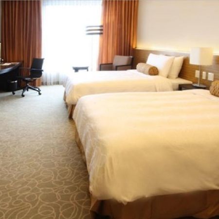 Hotel The Bellevue Manila Muntinlupa City Zewnętrze zdjęcie