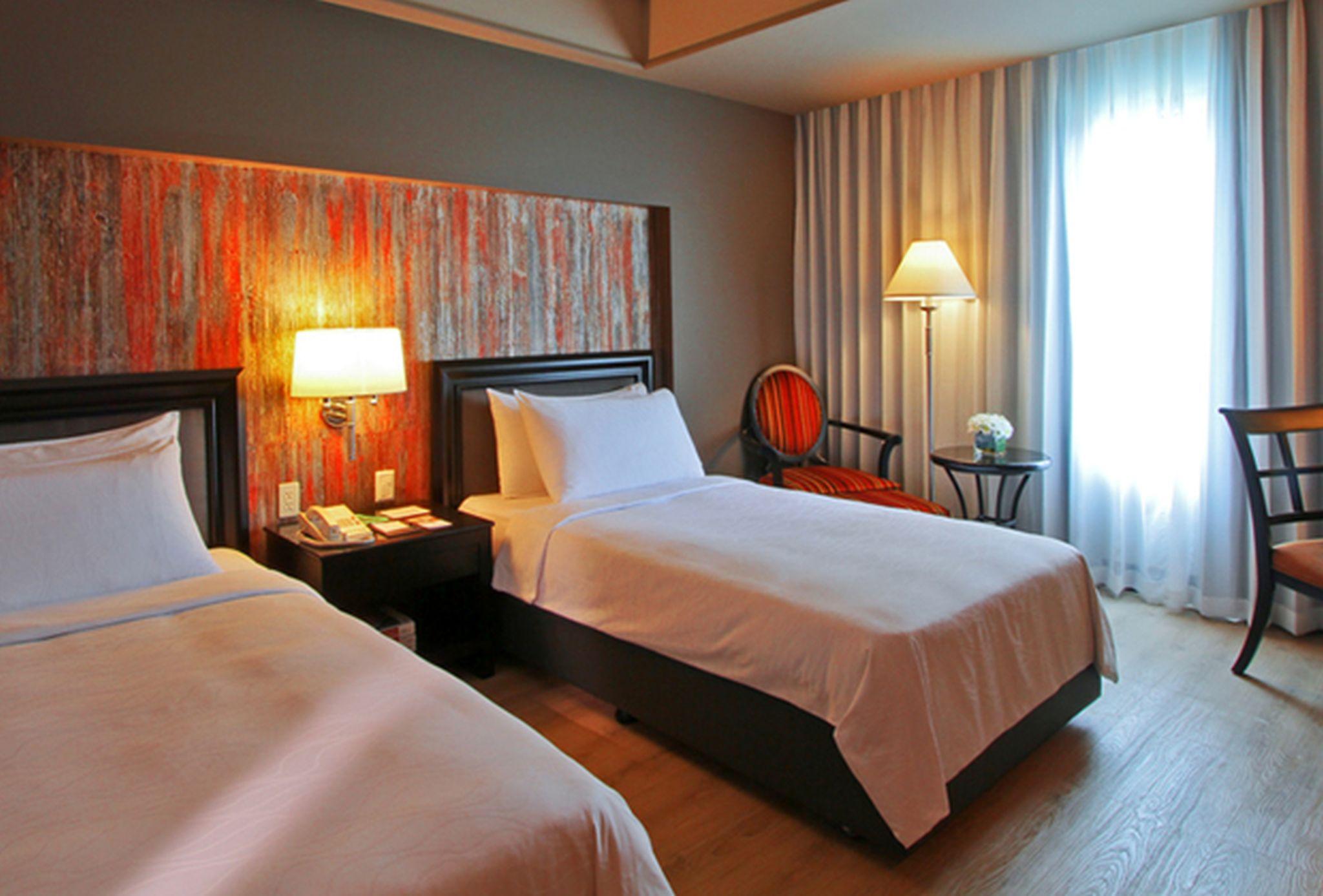 Hotel The Bellevue Manila Muntinlupa City Zewnętrze zdjęcie