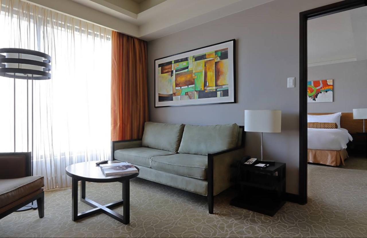 Hotel The Bellevue Manila Muntinlupa City Zewnętrze zdjęcie