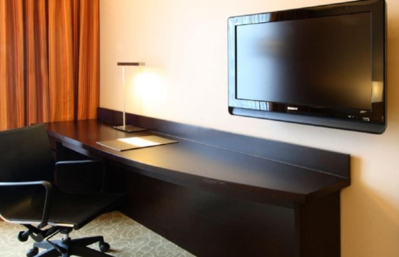 Hotel The Bellevue Manila Muntinlupa City Zewnętrze zdjęcie