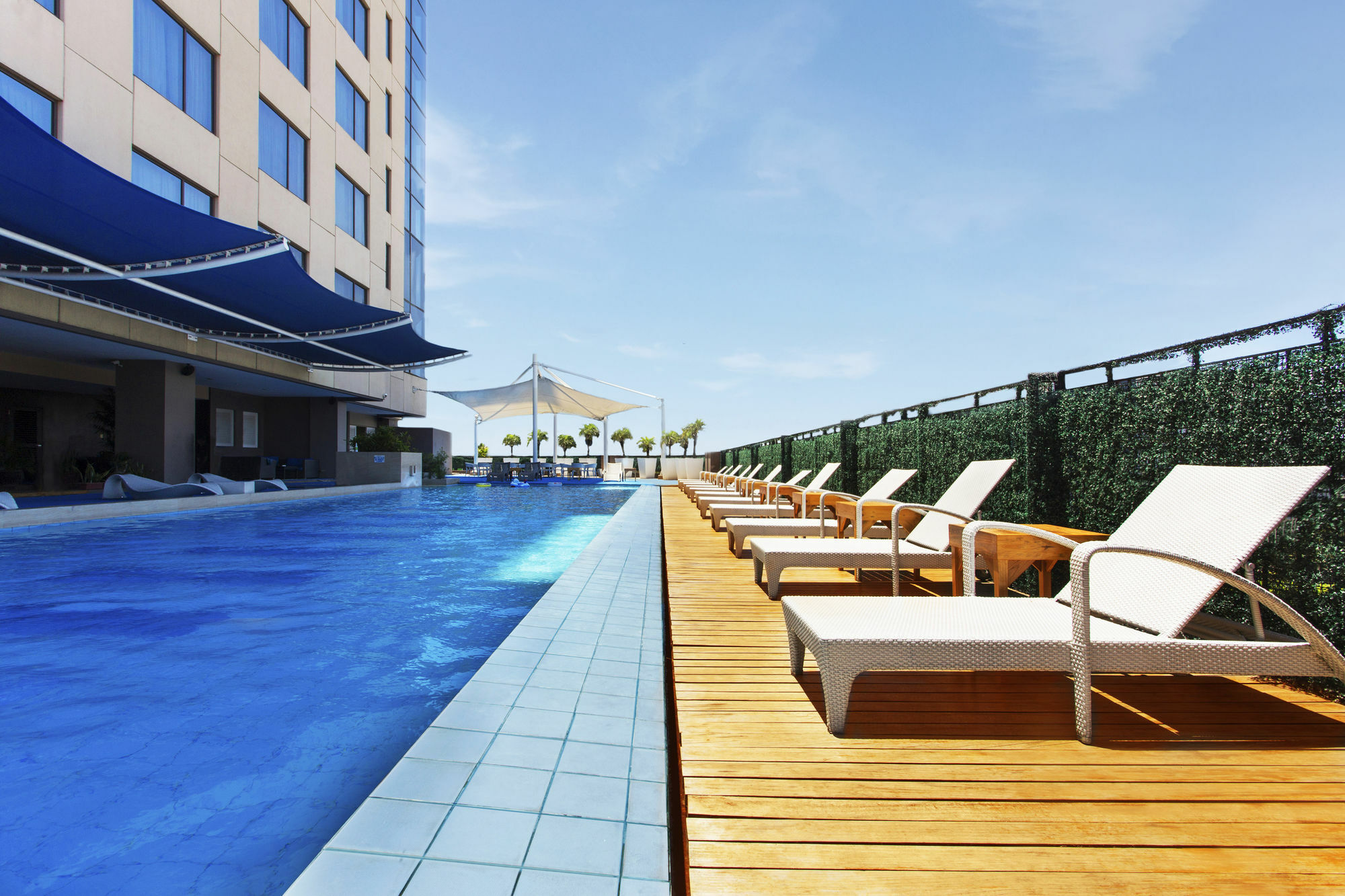 Hotel The Bellevue Manila Muntinlupa City Zewnętrze zdjęcie