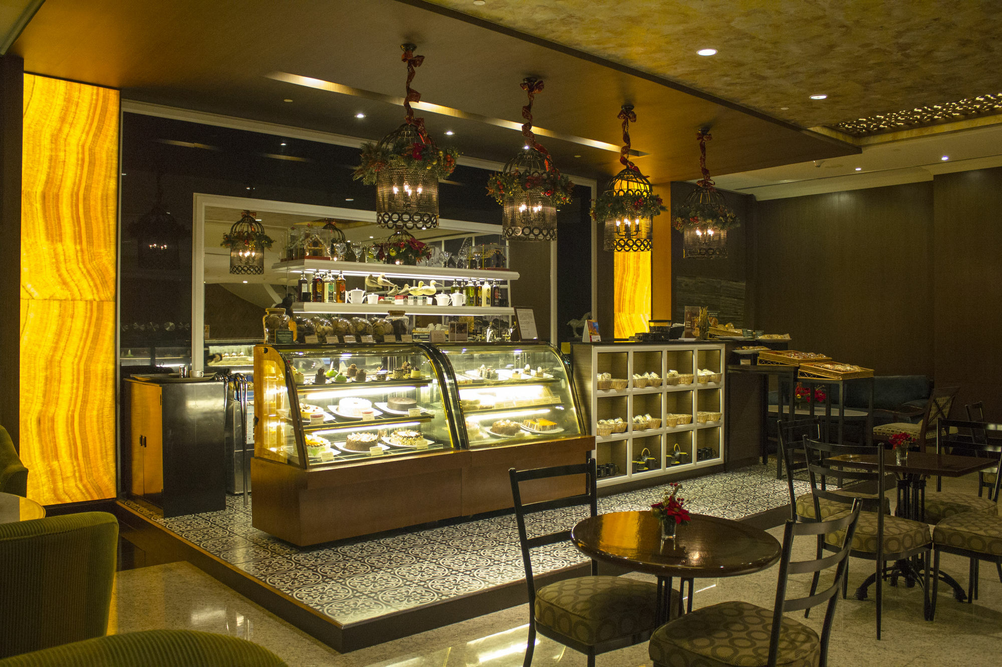 Hotel The Bellevue Manila Muntinlupa City Zewnętrze zdjęcie