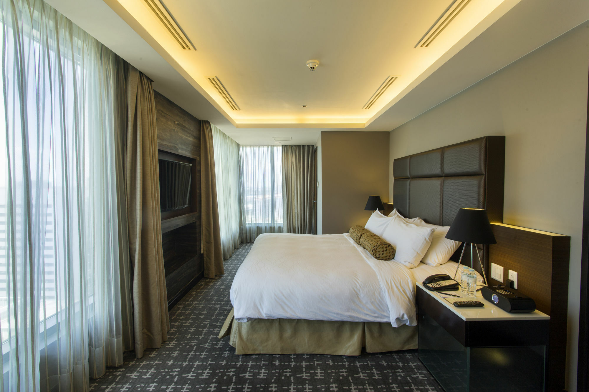 Hotel The Bellevue Manila Muntinlupa City Zewnętrze zdjęcie