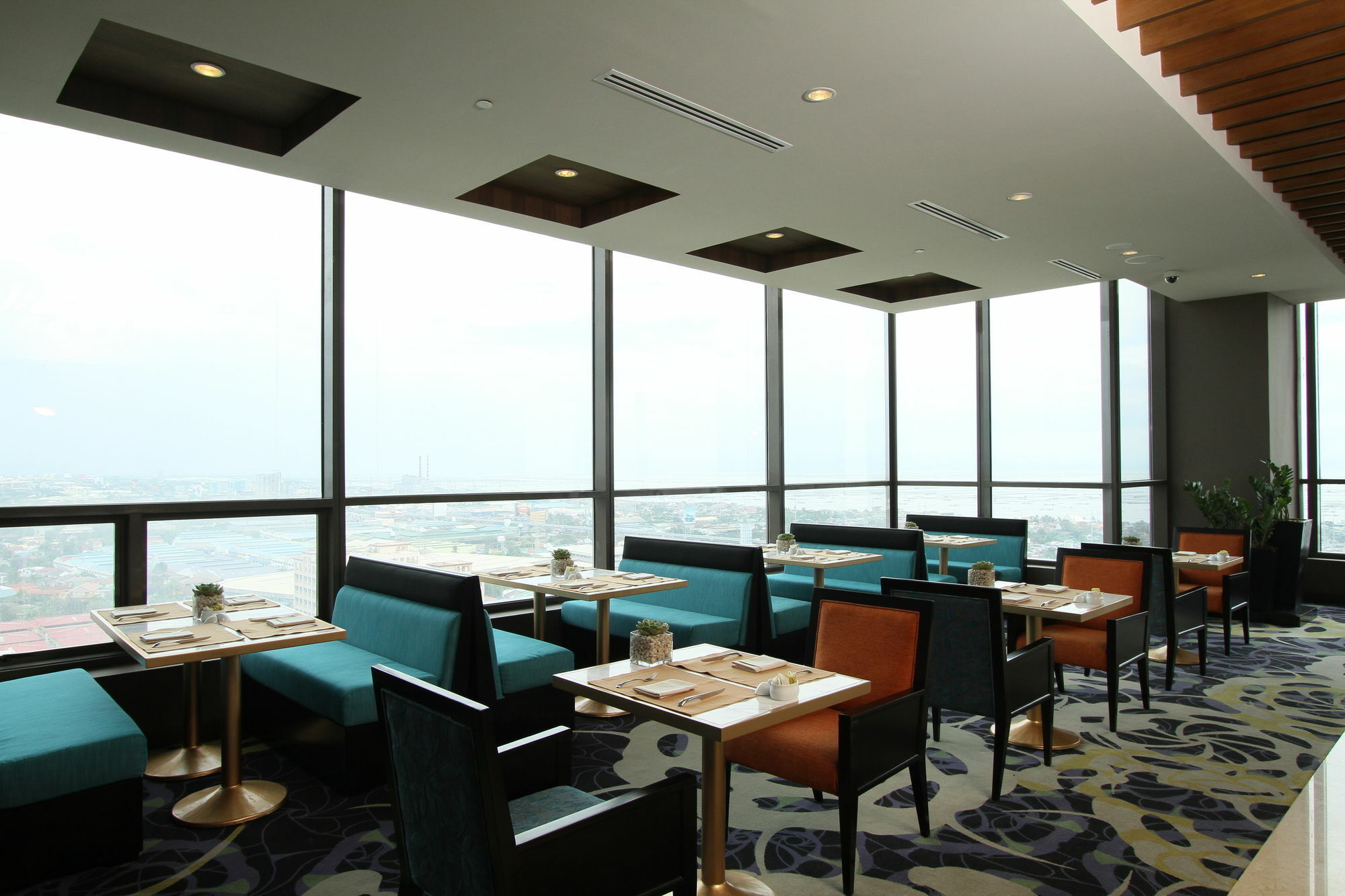 Hotel The Bellevue Manila Muntinlupa City Zewnętrze zdjęcie