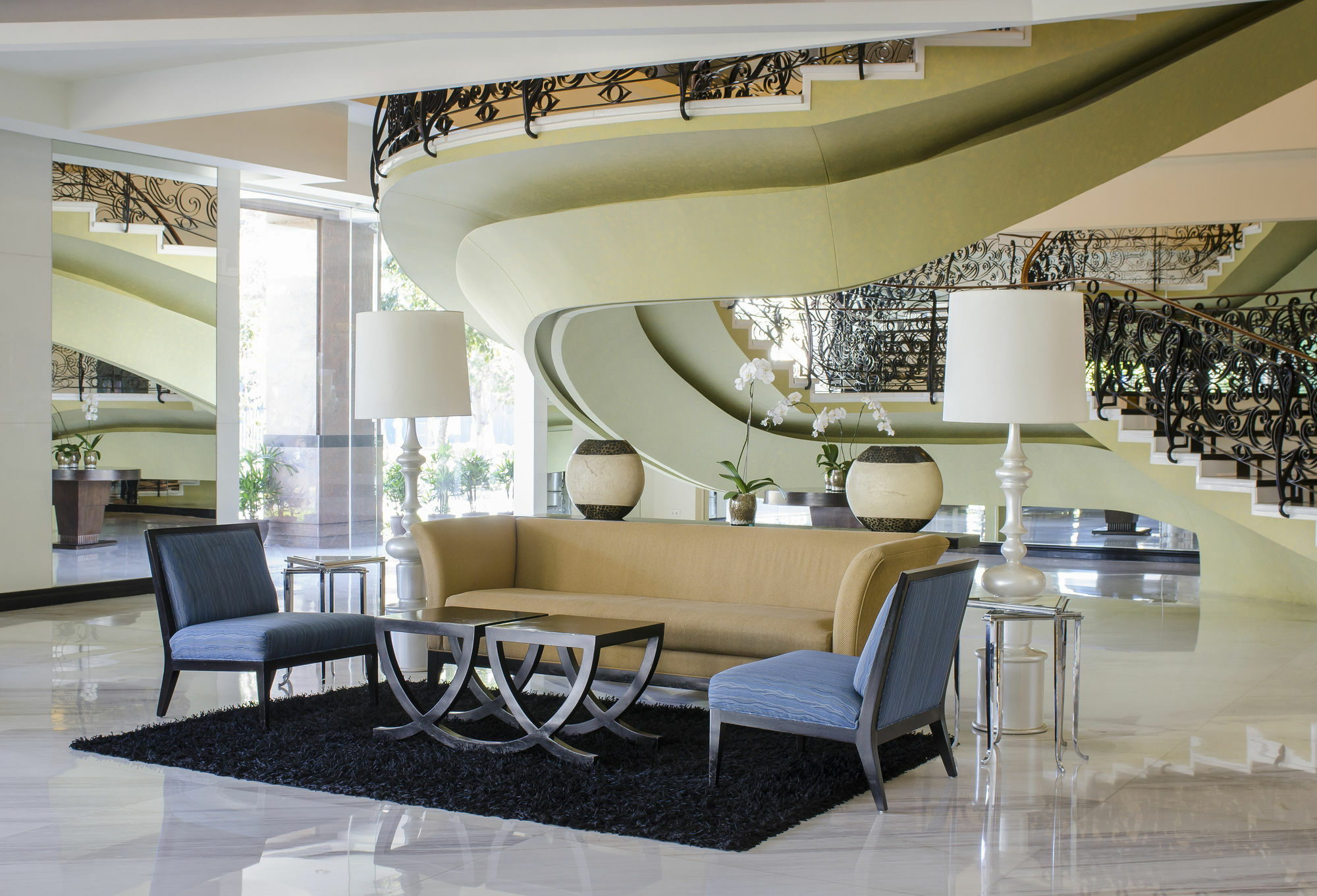 Hotel The Bellevue Manila Muntinlupa City Zewnętrze zdjęcie