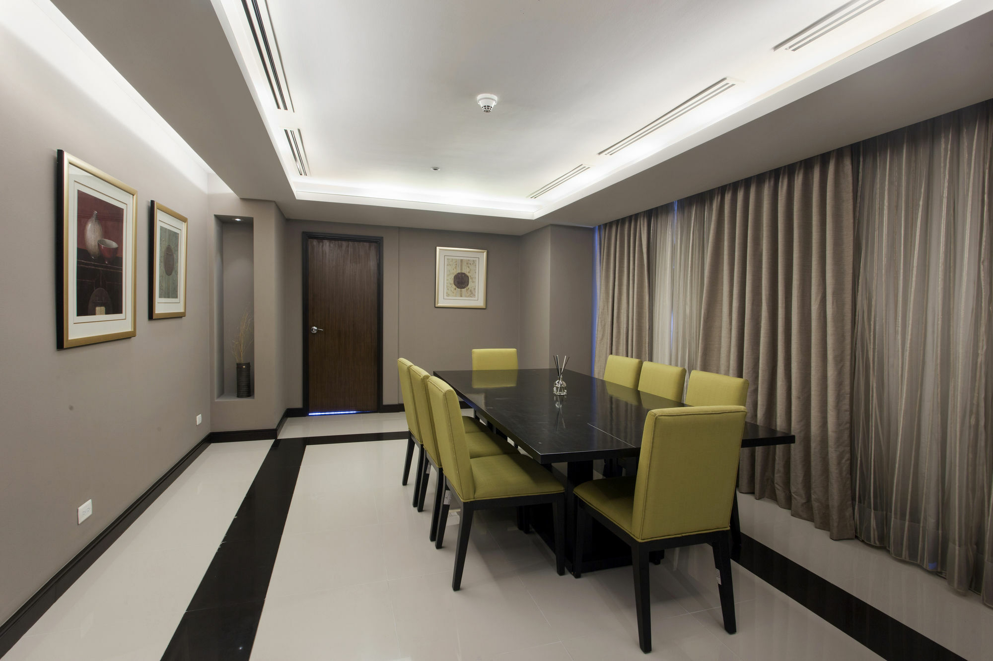 Hotel The Bellevue Manila Muntinlupa City Zewnętrze zdjęcie